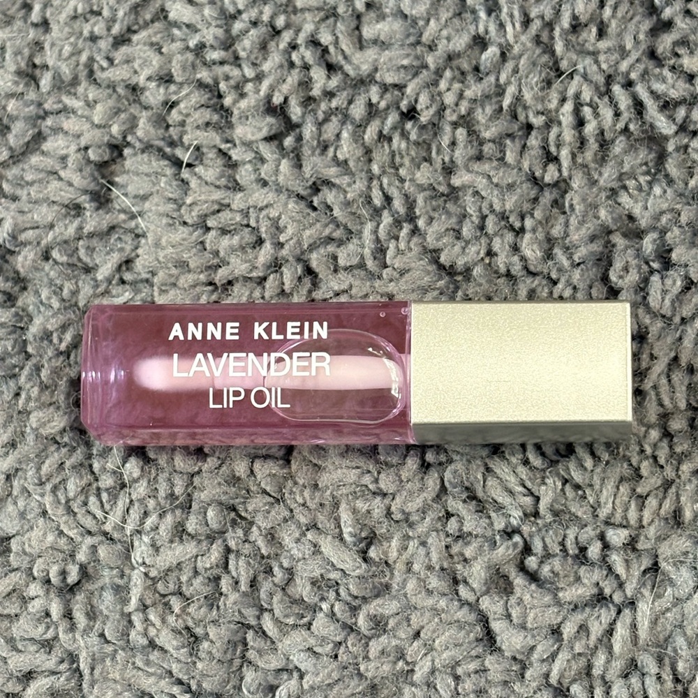 NWT Anne Klein lip oil, scent: lavender